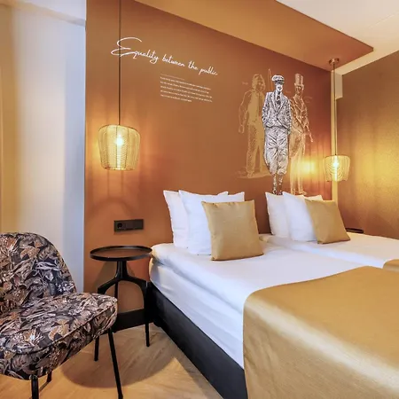 Port Cleve 4* Amsterdam