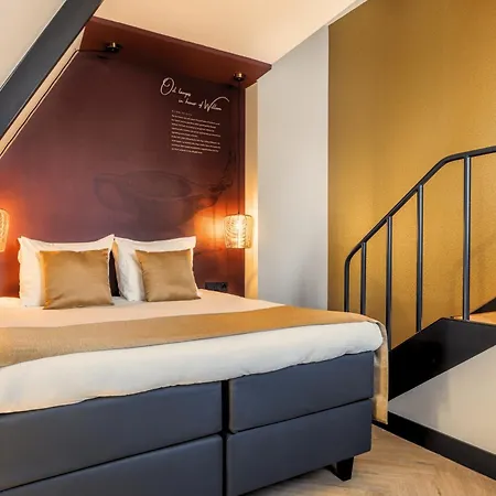 Port Cleve Hotel